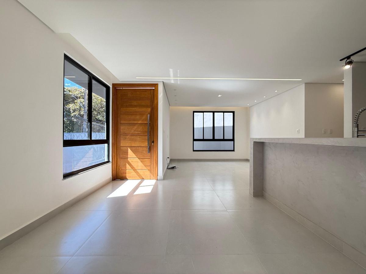 Casa, Itapoã, 3 Quartos, 2 Vagas, 1 Suíte