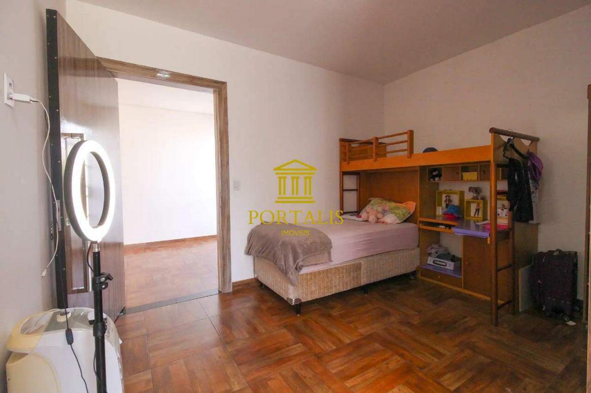 Casa, Sagrada Família, 6 Quartos, 2 Vagas, 5 Suítes