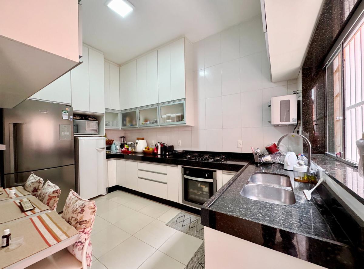 Casa, Santa Amélia, 3 Quartos, 10 Vagas, 1 Suíte