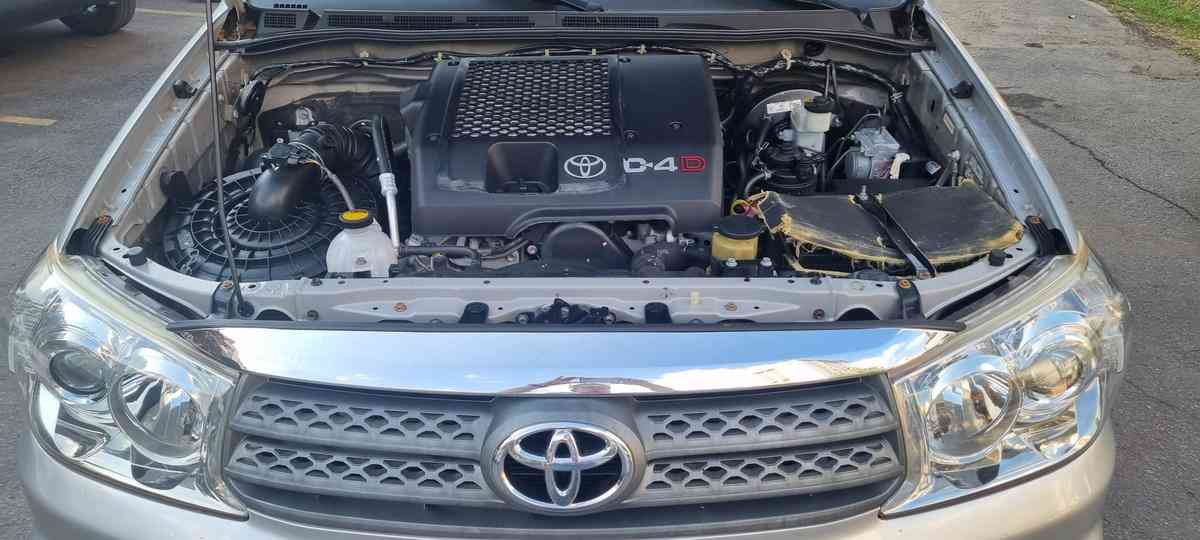 Toyota Hilux Sw4 Srv D4-d 4x4 3.0 Tdi Dies. Aut