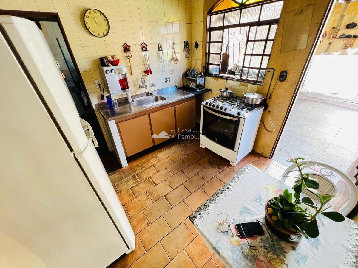 Casa, Santa Mônica, 4 Quartos, 2 Vagas, 1 Suíte