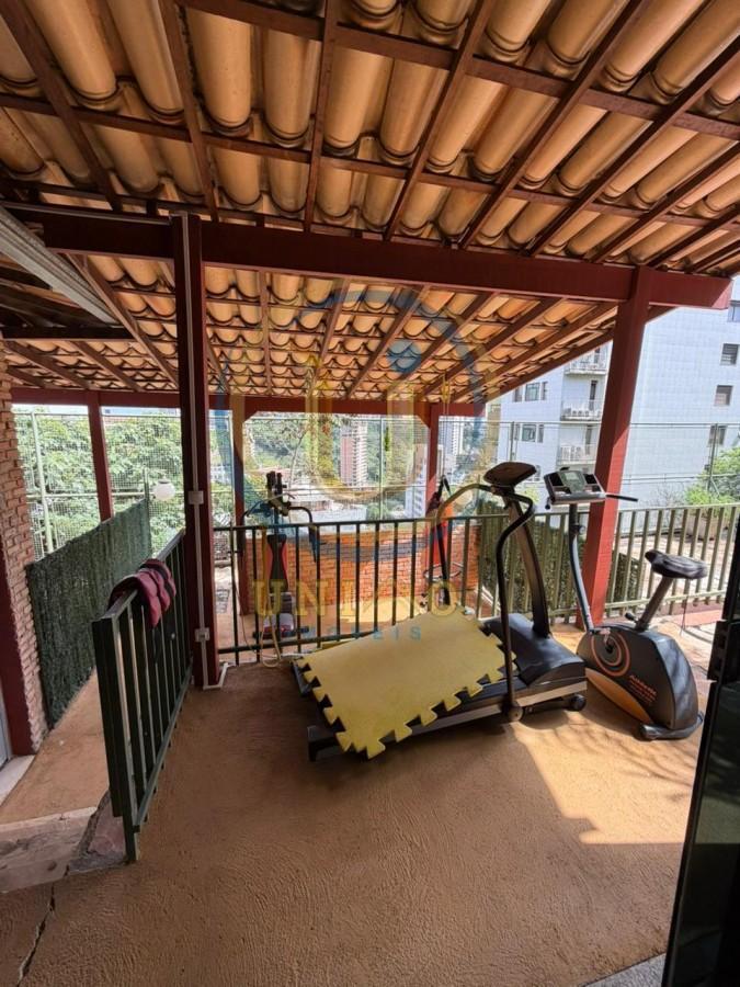 Casa, Santa Lúcia, 6 Quartos, 5 Vagas, 1 Suíte