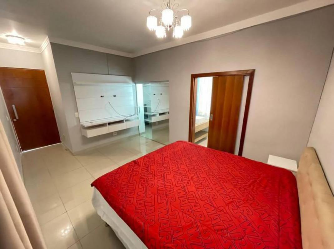 Casa, Trevo, 4 Quartos, 5 Vagas, 4 Suítes