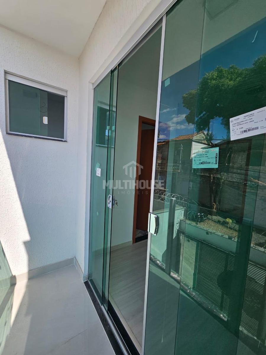 Casa, Jardim Leblon, 2 Quartos, 2 Vagas, 1 Suíte
