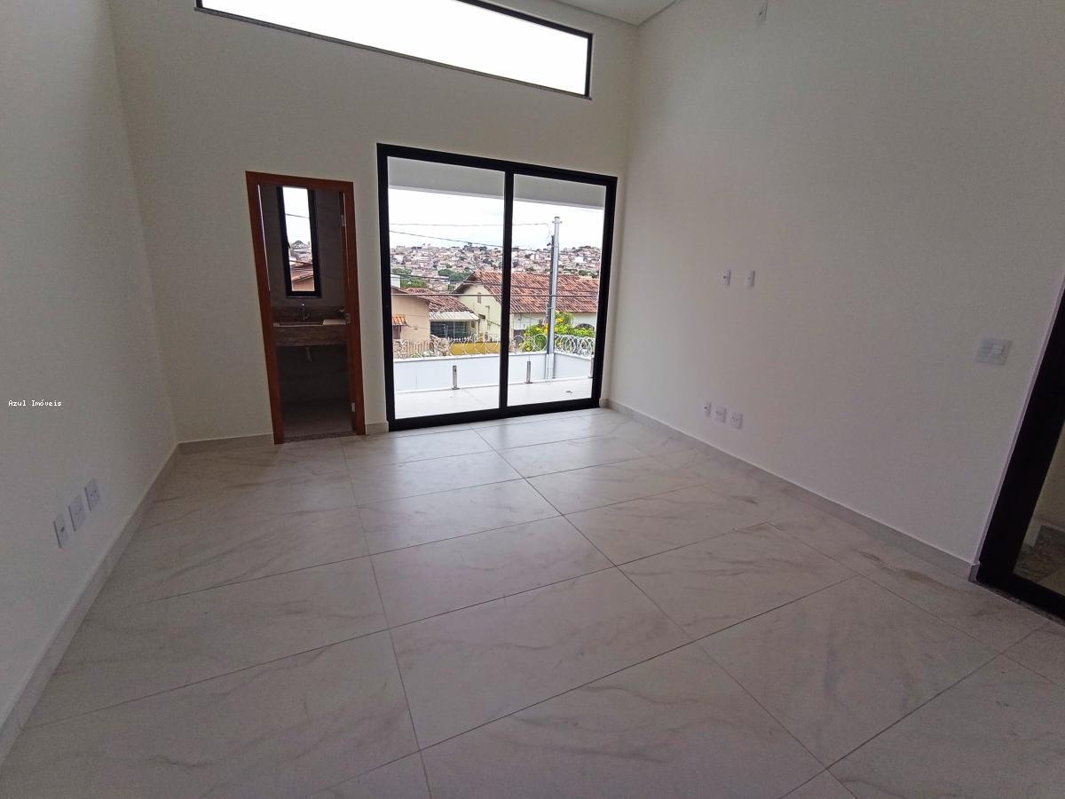 Casa, Santa Mônica, 3 Quartos, 2 Vagas, 1 Suíte