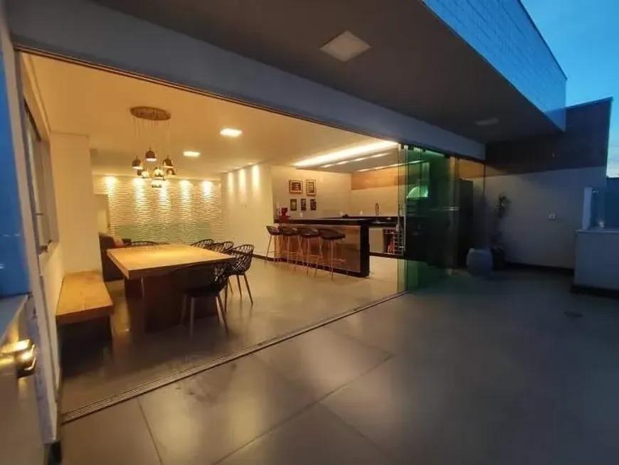 Cobertura, Estoril, 4 Quartos, 2 Vagas, 2 Suítes