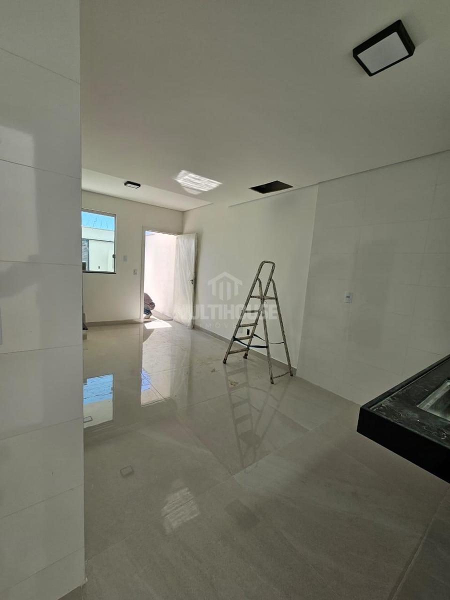 Casa, Jardim Leblon, 2 Quartos, 1 Vaga, 1 Suíte