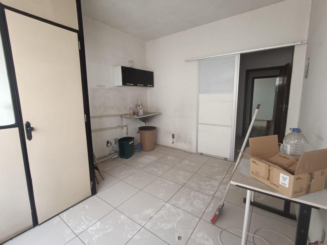 Sala, Centro, 0 Quarto, 0 Vaga