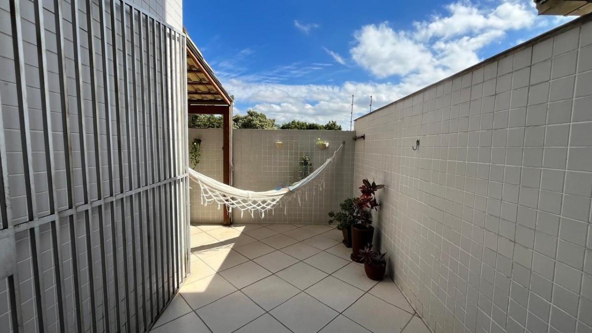 Apartamento, Barreiro, 3 Quartos, 3 Vagas, 1 Suíte