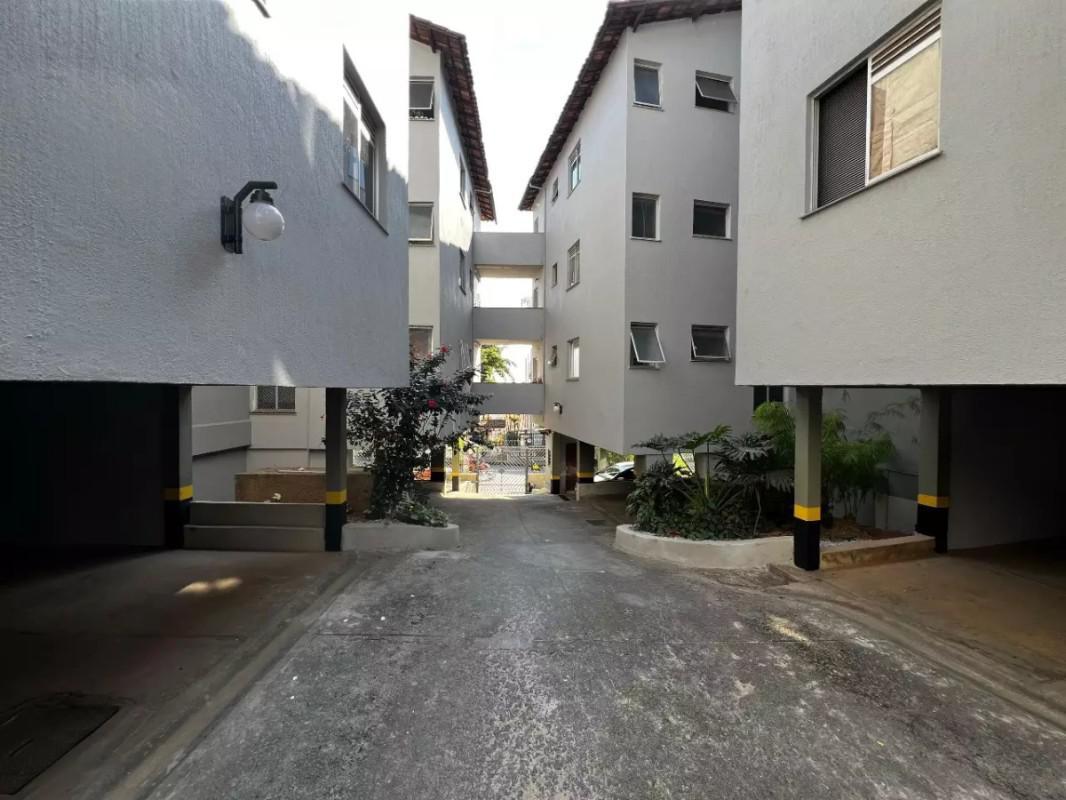 Apartamento, Estoril, 2 Quartos, 1 Vaga