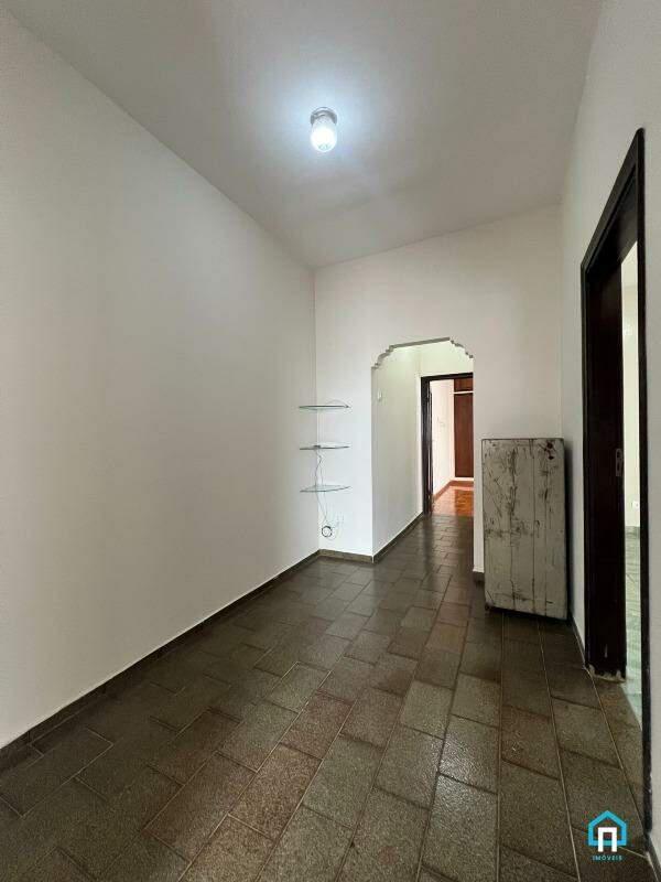 Casa, Centro, 2 Quartos, 1 Vaga, 1 Suíte