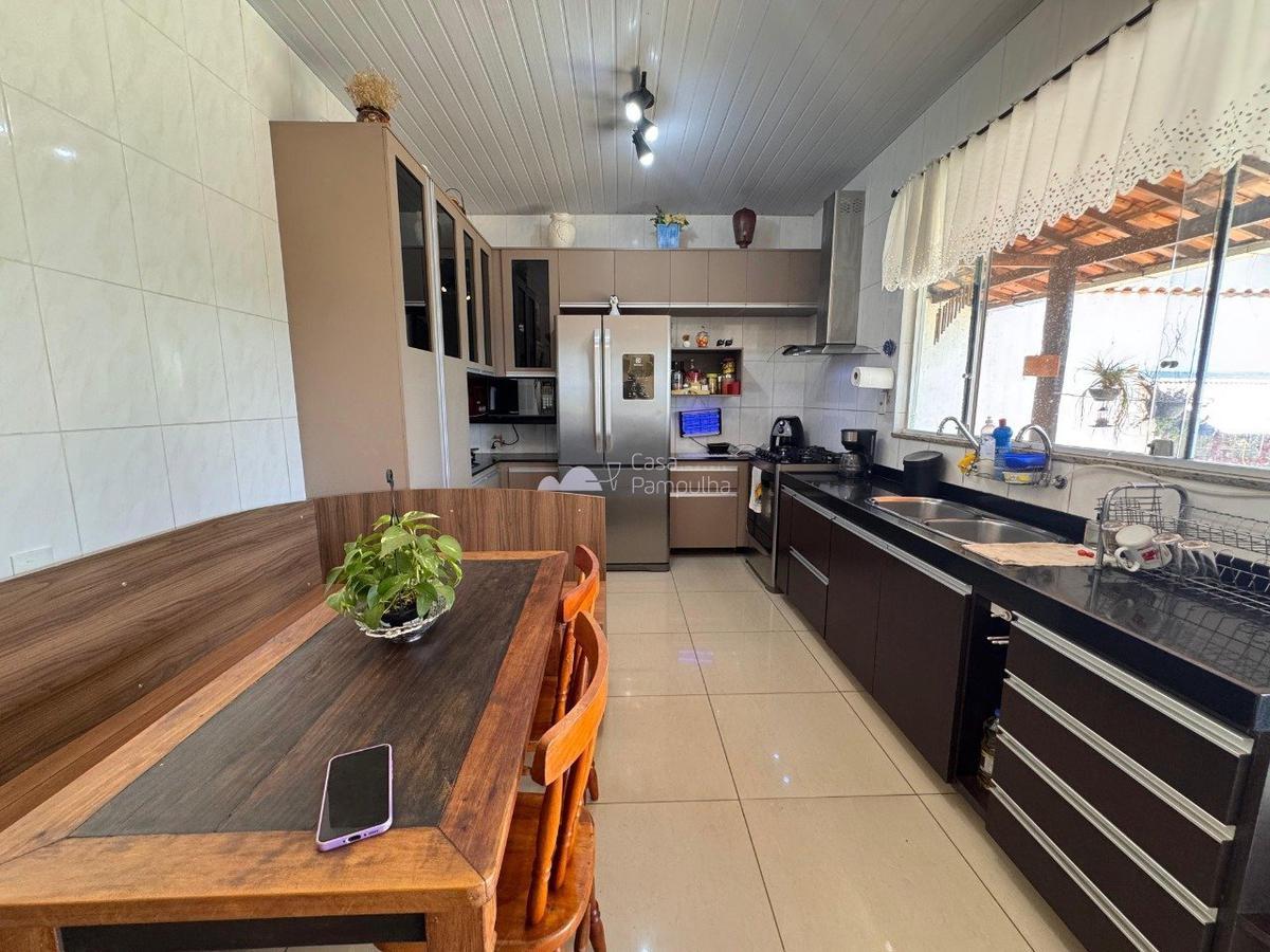 Casa, Trevo, 3 Quartos, 4 Vagas