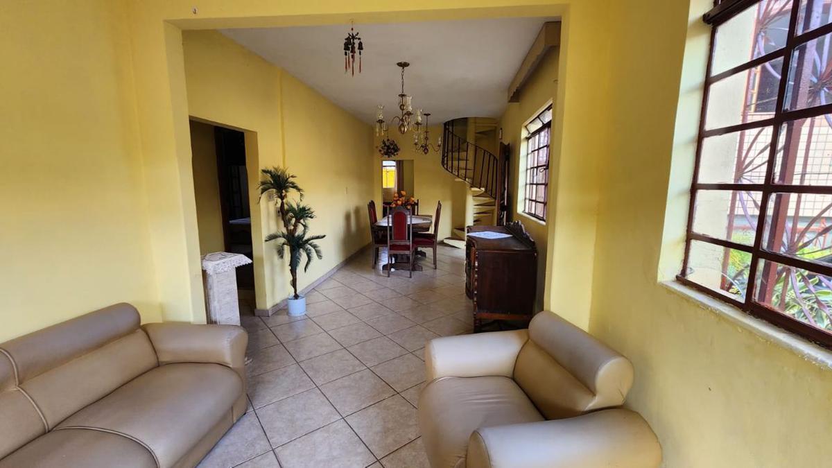 Casa, Horto, 8 Quartos, 3 Vagas, 3 Suítes