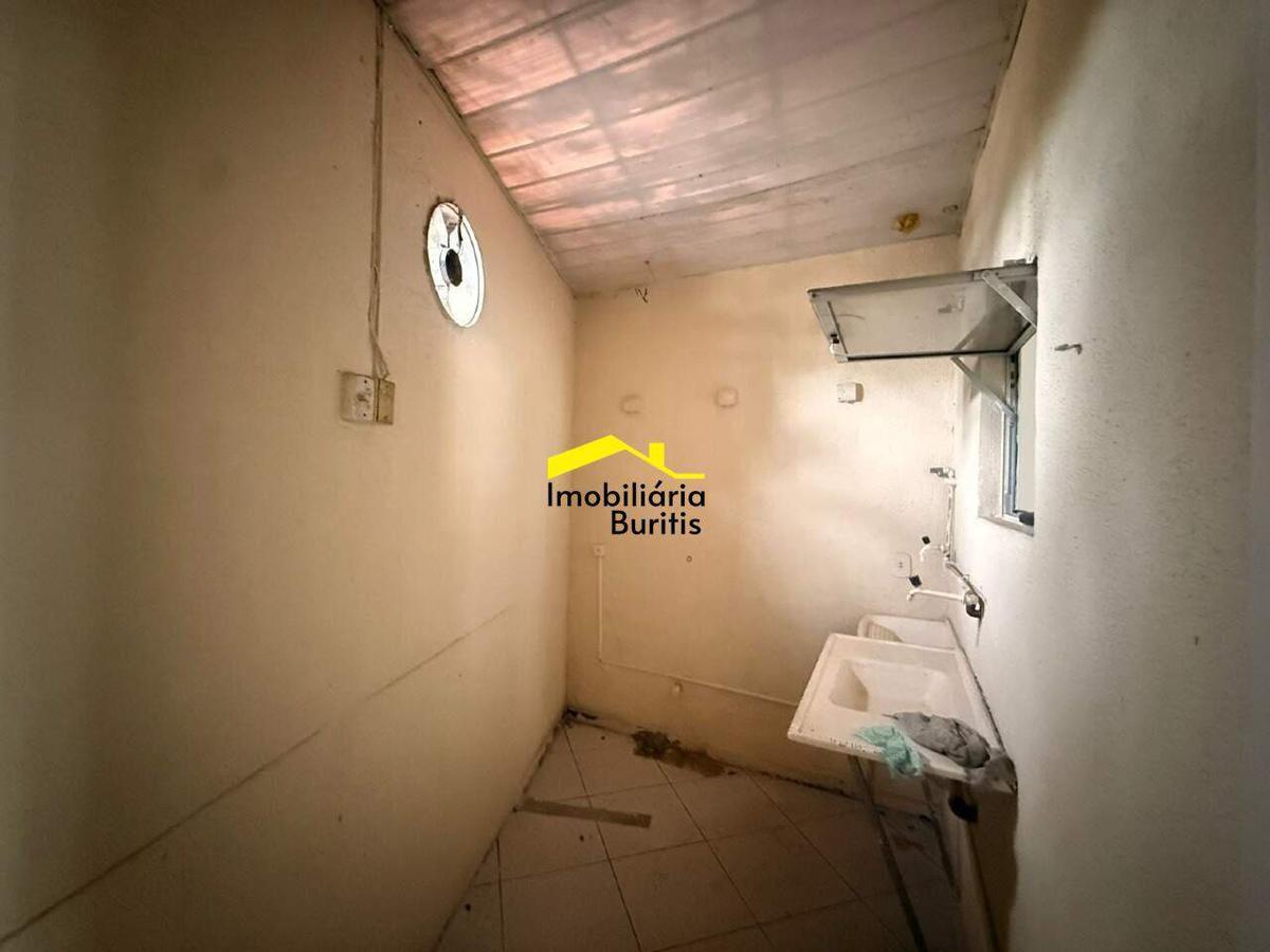 Loja, Estoril, 1 Vaga