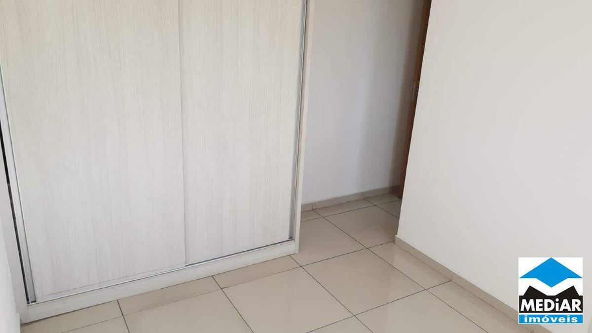 Apartamento, Floresta, 2 Quartos, 2 Vagas, 1 Suíte