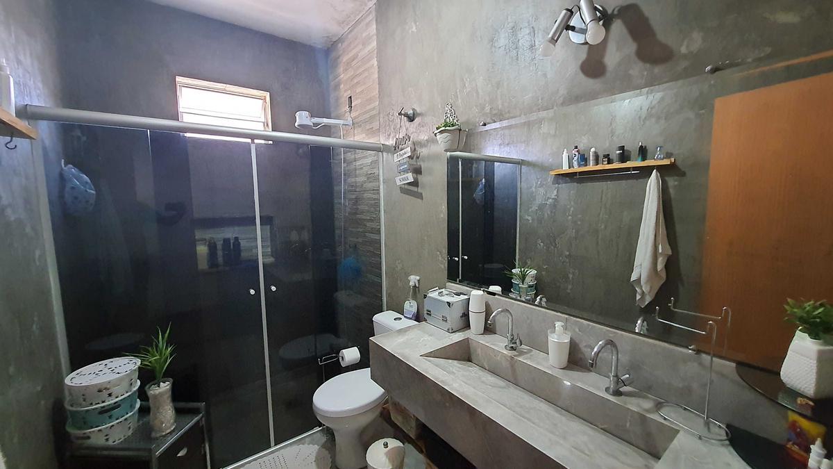 Casa, Jardim Industrial, 3 Quartos, 3 Vagas, 1 Suíte