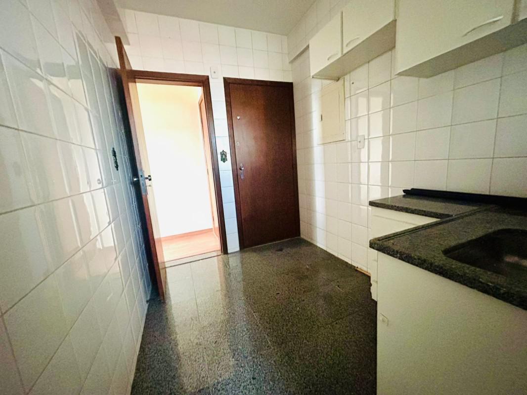 Apartamento, Sagrada Família, 3 Quartos, 1 Vaga, 1 Suíte