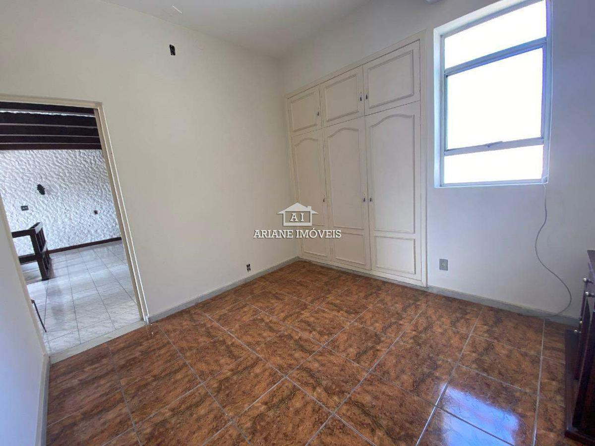 Cobertura, Centro, 4 Quartos, 0 Vaga, 2 Suítes