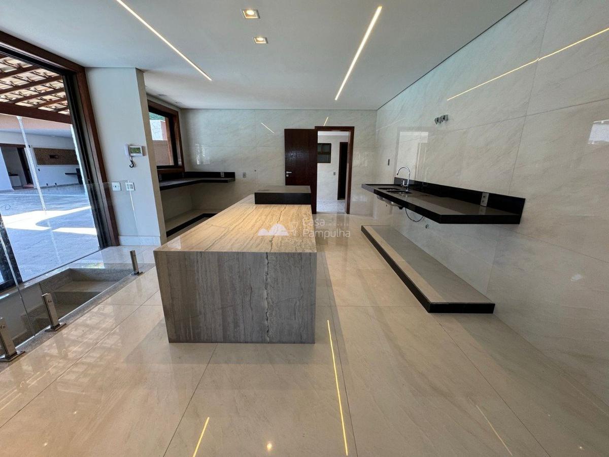 Casa, Jardim Atlântico, 5 Quartos, 6 Vagas, 3 Suítes