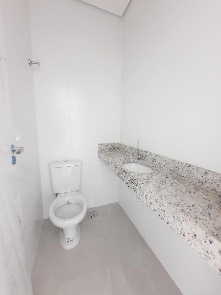 Casa, Floramar, 2 Quartos, 1 Vaga, 2 Suítes