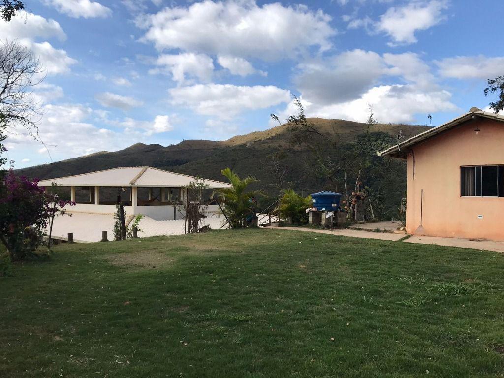 Fazenda, Adelmolândia, 4 Quartos, 0 Vaga, 1 Suíte