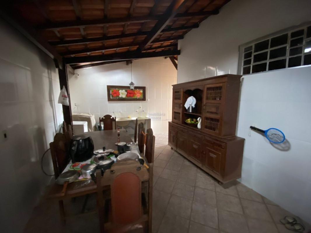 Casa, Coqueiros, 3 Quartos, 6 Vagas, 1 Suíte