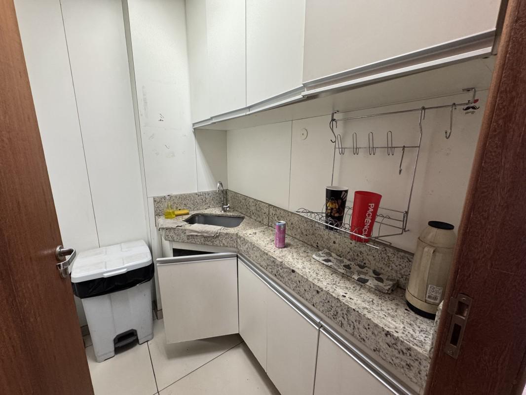 Andar, Centro, 0 Quarto, 10 Vagas