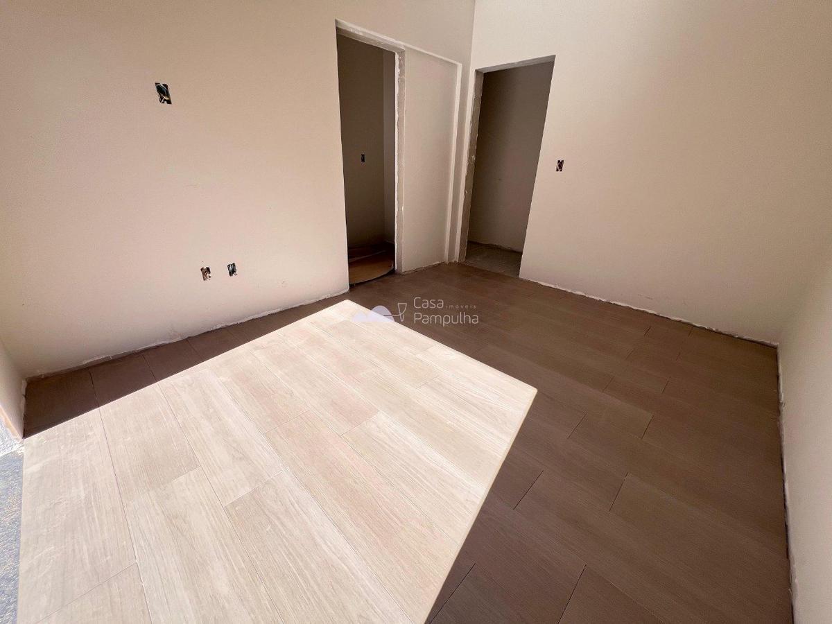 Casa, Trevo, 4 Quartos, 3 Vagas, 3 Suítes