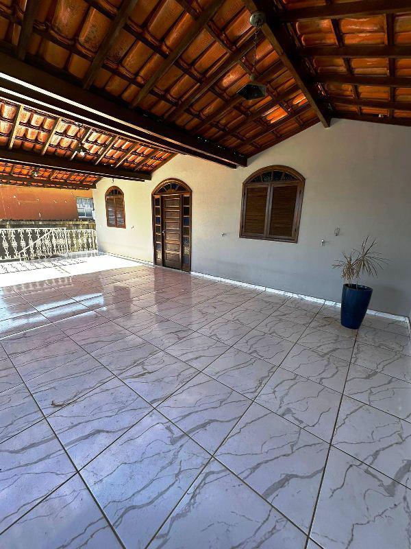 Casa, Centro, 3 Quartos, 3 Vagas, 1 Suíte