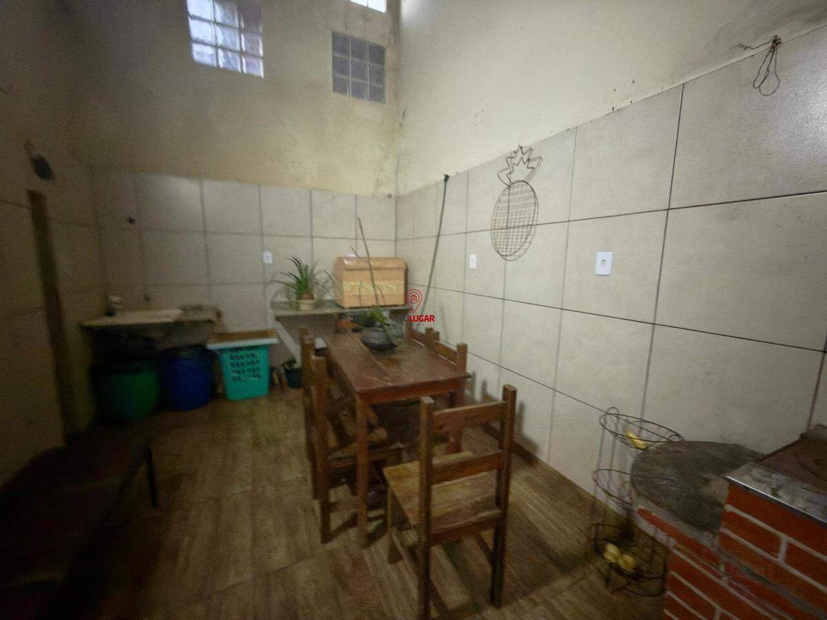 Casa, Diamante, 5 Quartos, 2 Vagas, 1 Suíte