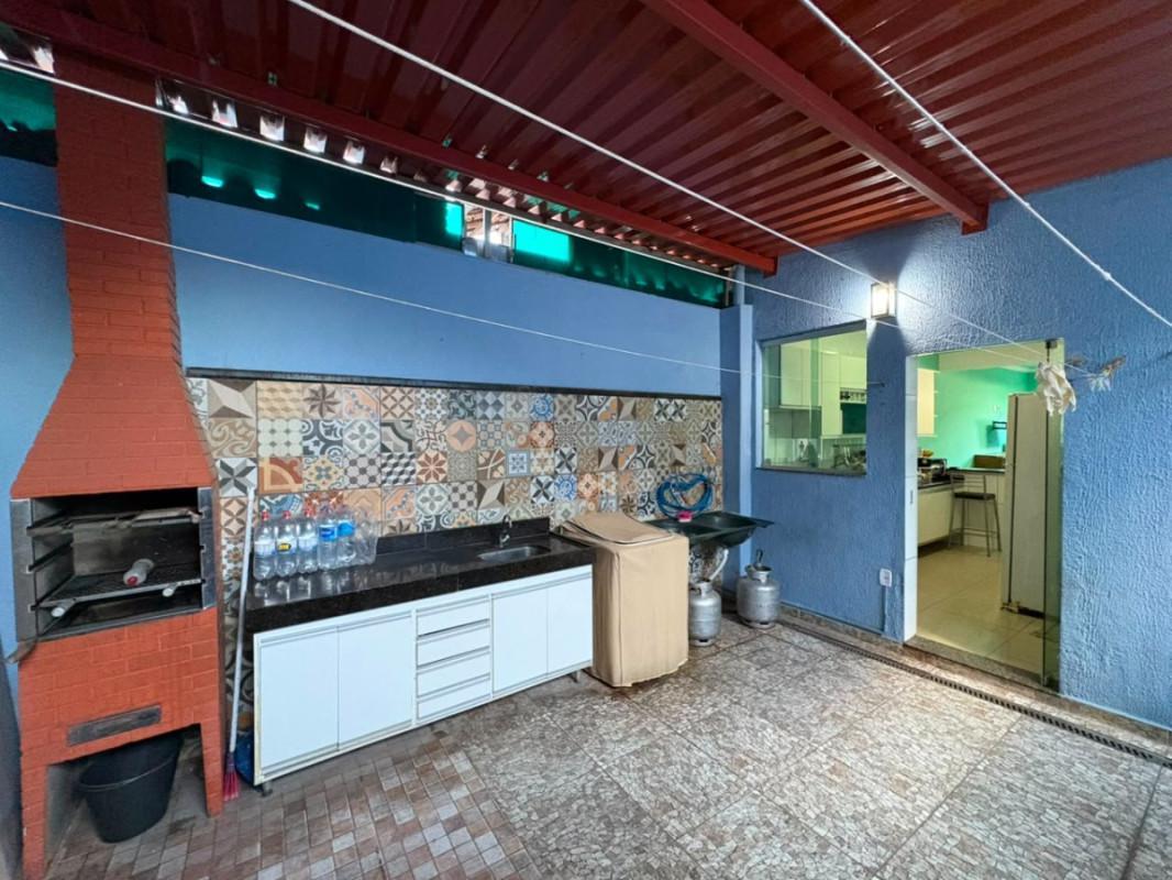 Casa, Três Barras, 3 Quartos, 2 Vagas, 1 Suíte