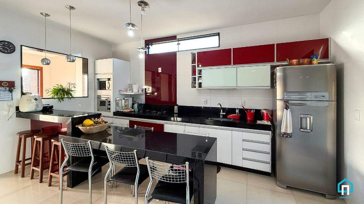 Casa, Centro, 4 Quartos, 4 Vagas, 2 Suítes
