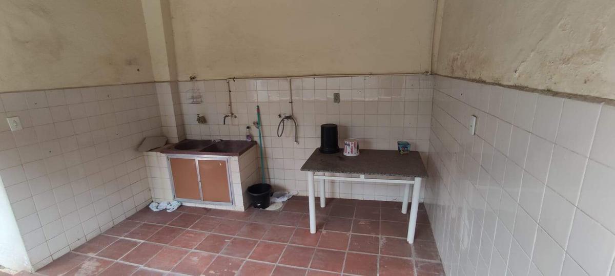 Casa, Santa Efigênia, 4 Quartos, 6 Vagas, 1 Suíte