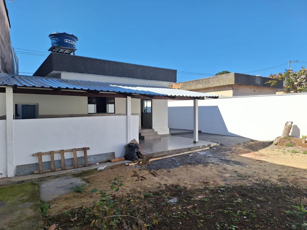 Casa, Centro, 2 Quartos, 3 Vagas