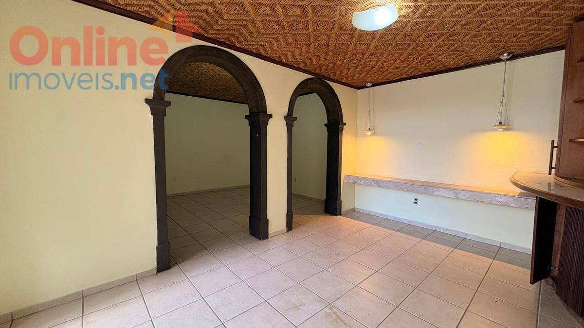 Casa, Vila Paris, 4 Quartos, 0 Vaga, 2 Suítes