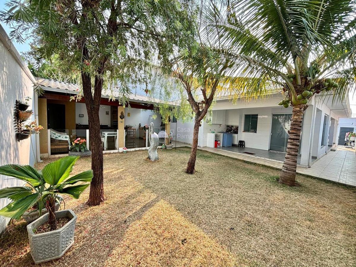Casa, Trevo, 3 Quartos, 4 Vagas, 1 Suíte