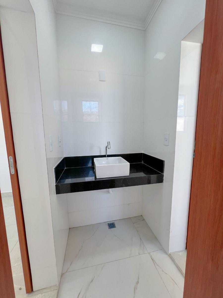 Casa, Planalto, 3 Quartos, 4 Vagas, 3 Suítes