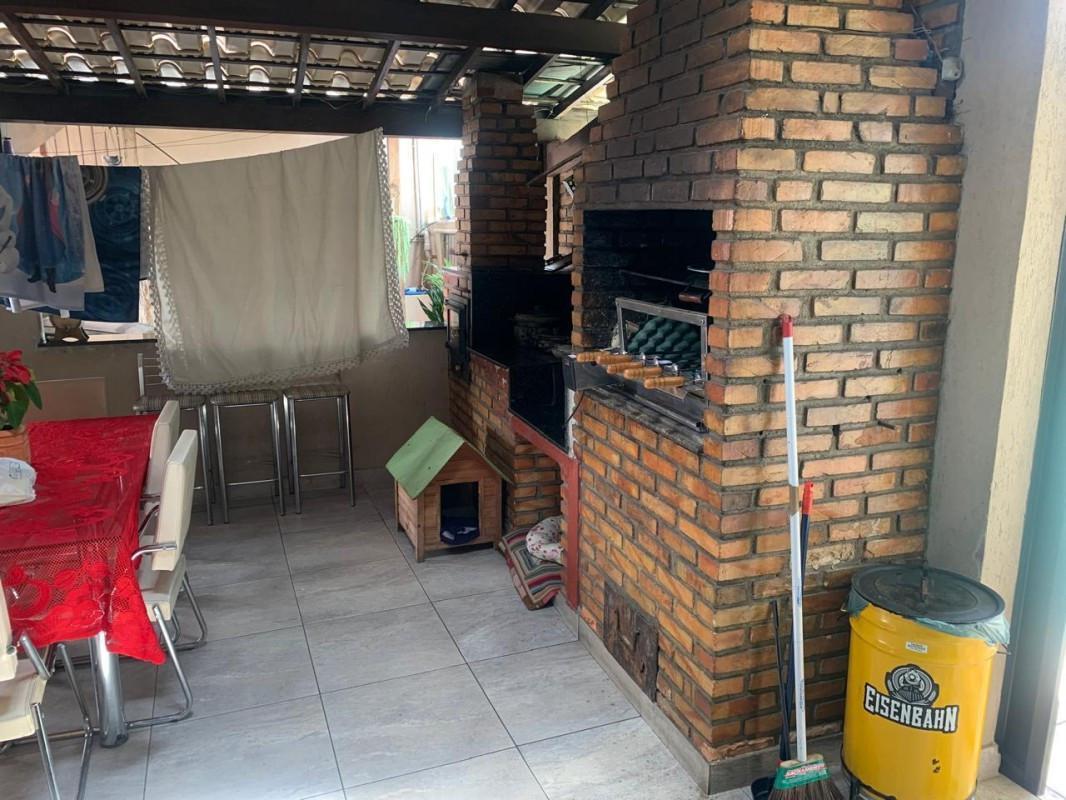 Casa, Jardim Pérola, 4 Quartos, 6 Vagas, 1 Suíte