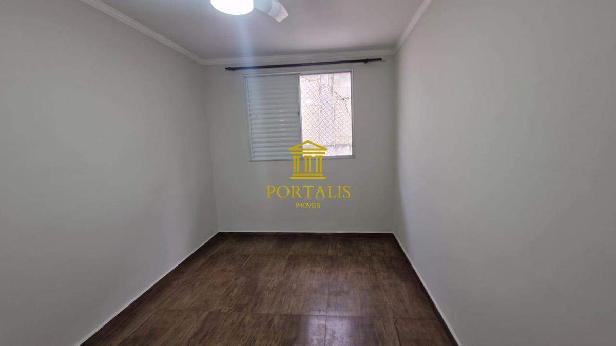 Casa, Cabral, 3 Quartos, 2 Vagas, 1 Suíte