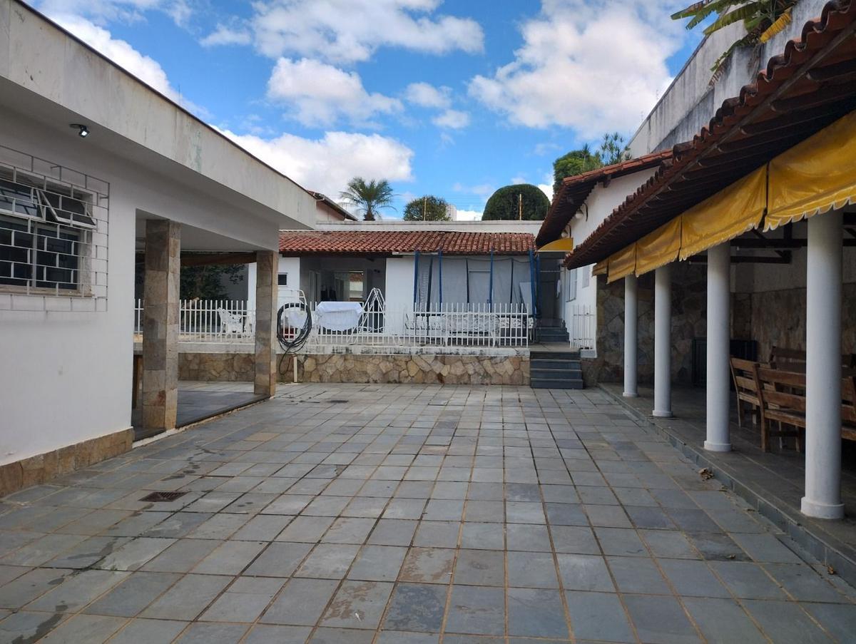 Casa, São José (pampulha), 4 Quartos, 7 Vagas, 4 Suítes