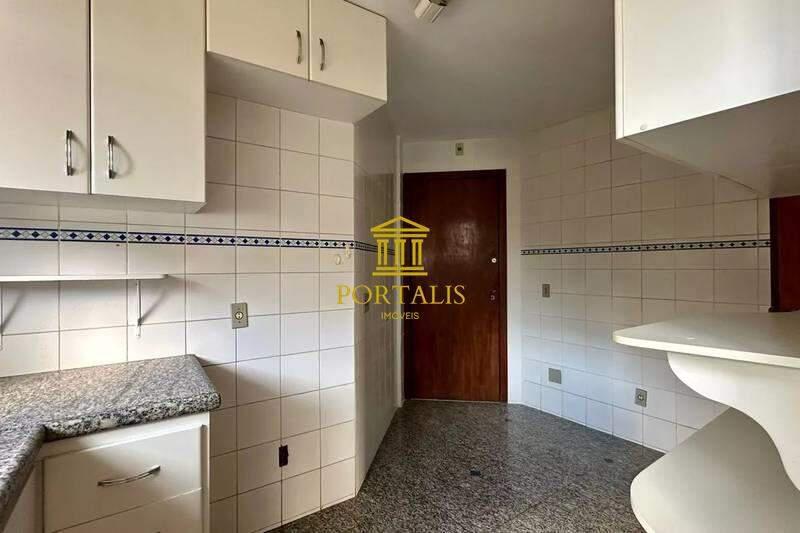 Cobertura, Luxemburgo, 3 Quartos, 2 Vagas, 2 Suítes