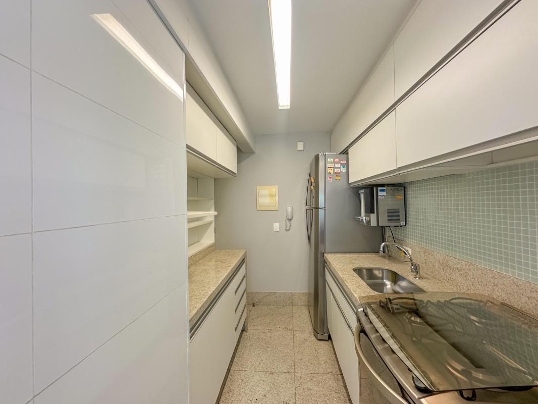 Cobertura, Funcionários, 2 Quartos, 2 Vagas, 2 Suítes