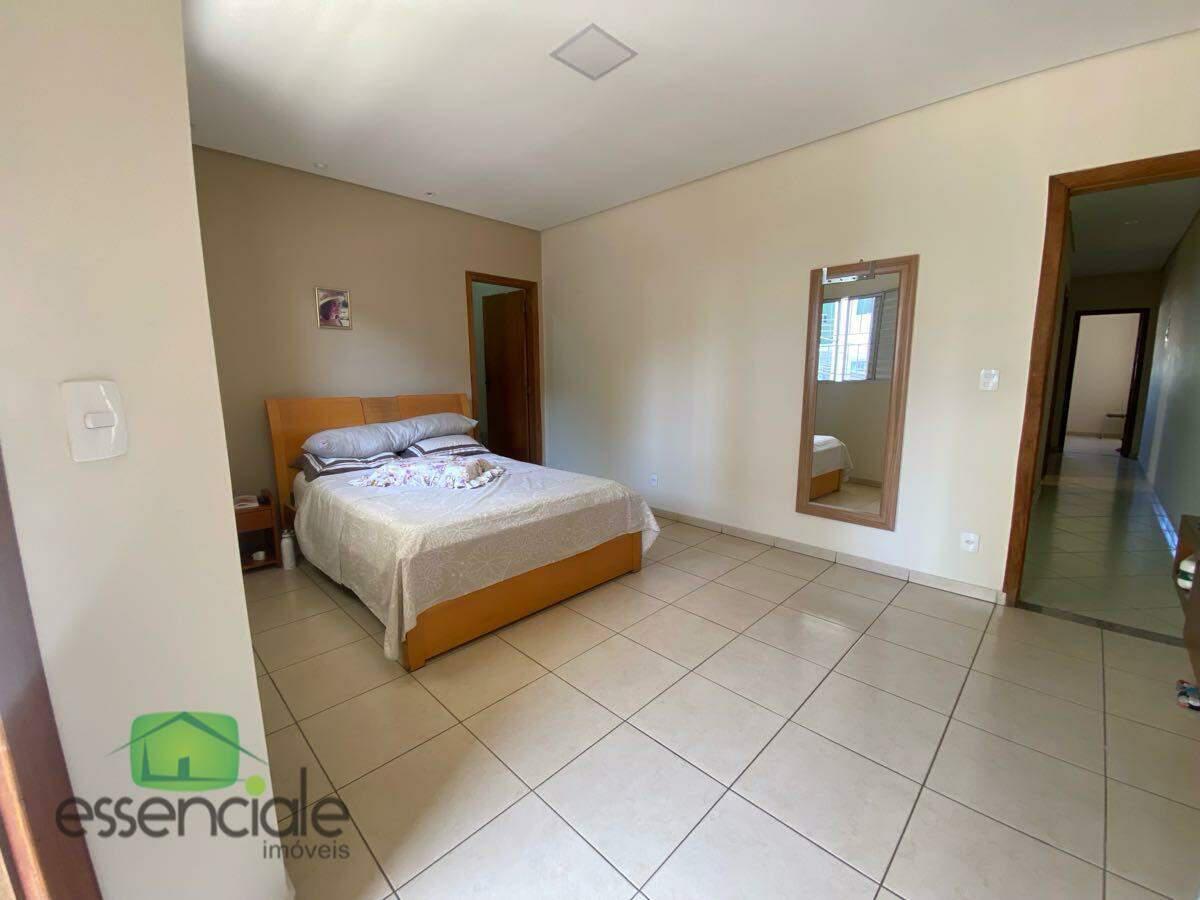 Casa, Jardim Riacho das Pedras, 4 Quartos, 2 Vagas, 1 Suíte