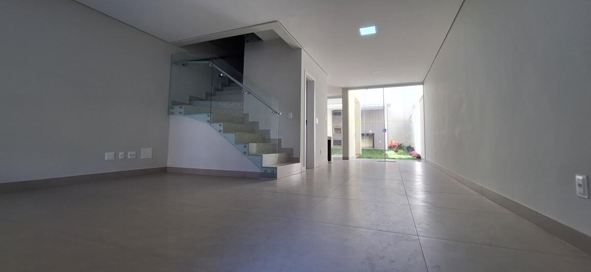 Casa, Nova Floresta, 4 Quartos, 2 Vagas, 2 Suítes