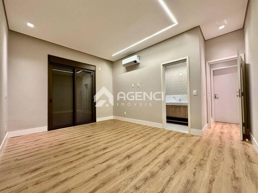 Casa, Alphaville - Lagoa dos Ingleses, 4 Quartos, 0 Vaga, 4 Suítes