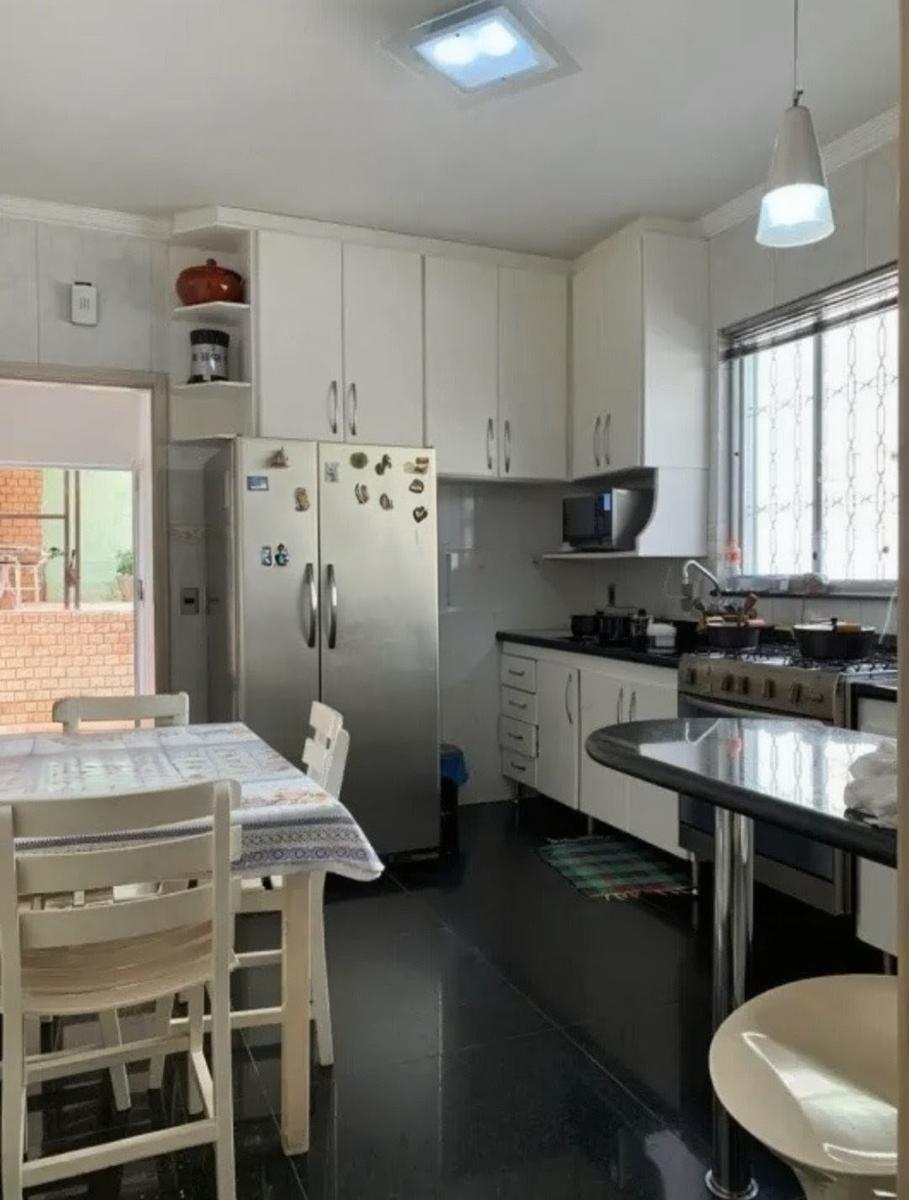 Casa, Ipê, 5 Quartos, 6 Vagas, 1 Suíte