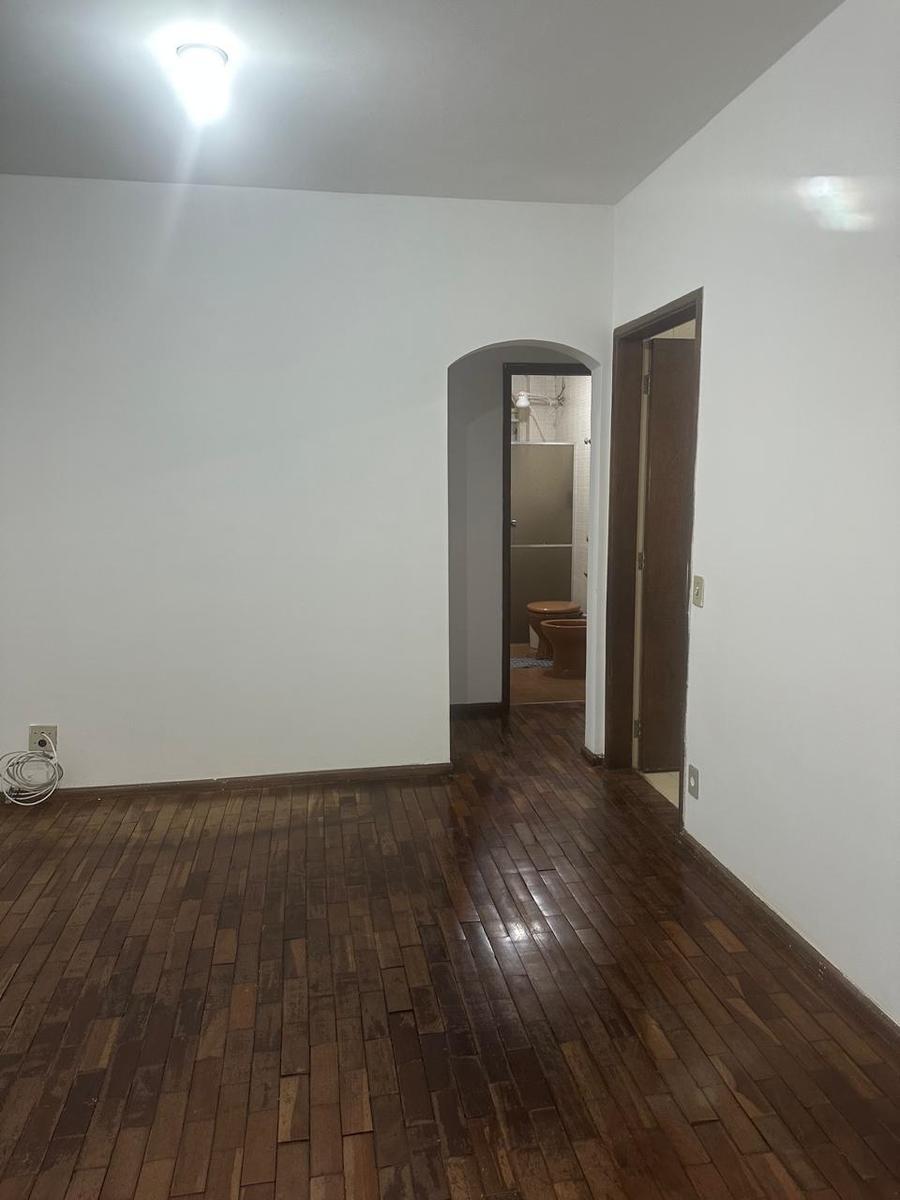 Apartamento, Sagrada Família, 2 Quartos, 1 Vaga