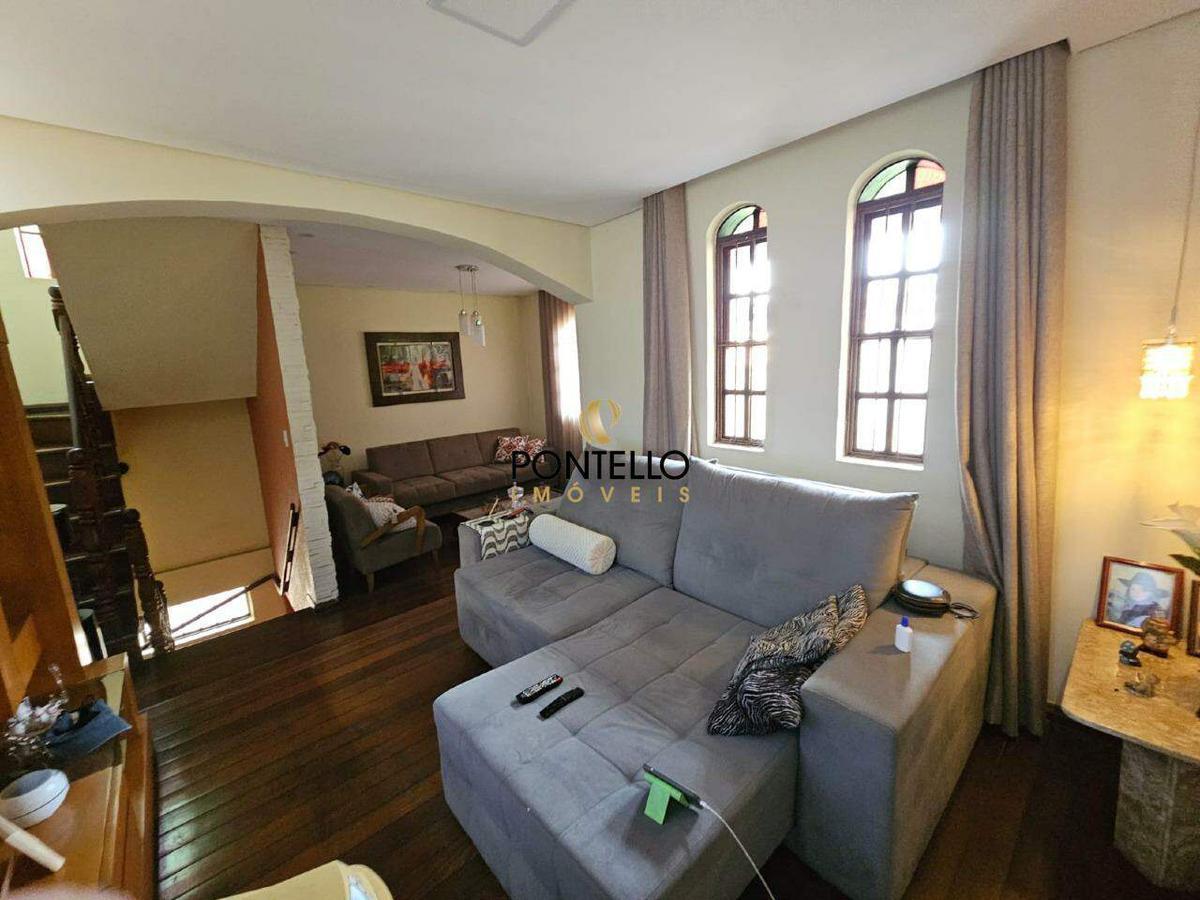 Casa, Céu Azul, 4 Quartos, 8 Vagas, 1 Suíte