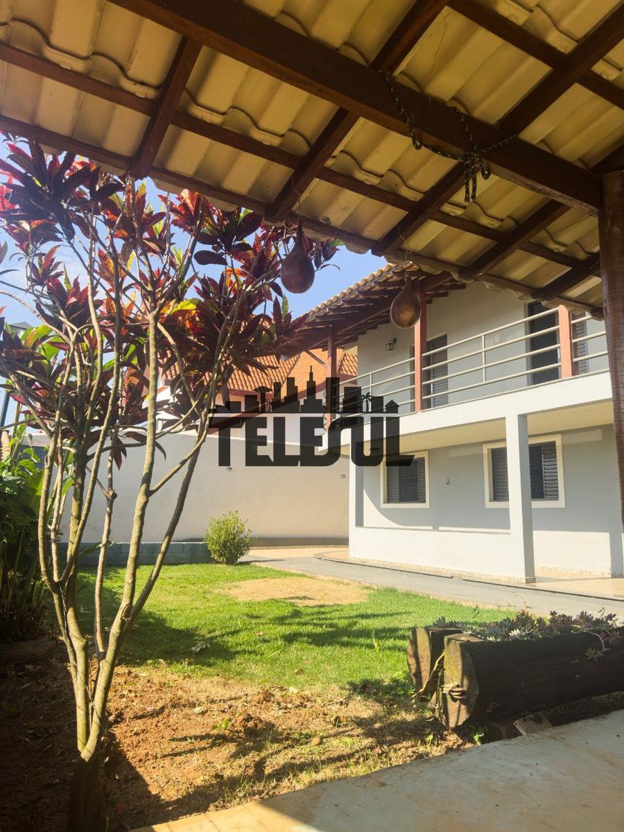 Casa, Parque Mariela, 5 Quartos, 8 Vagas, 2 Suítes