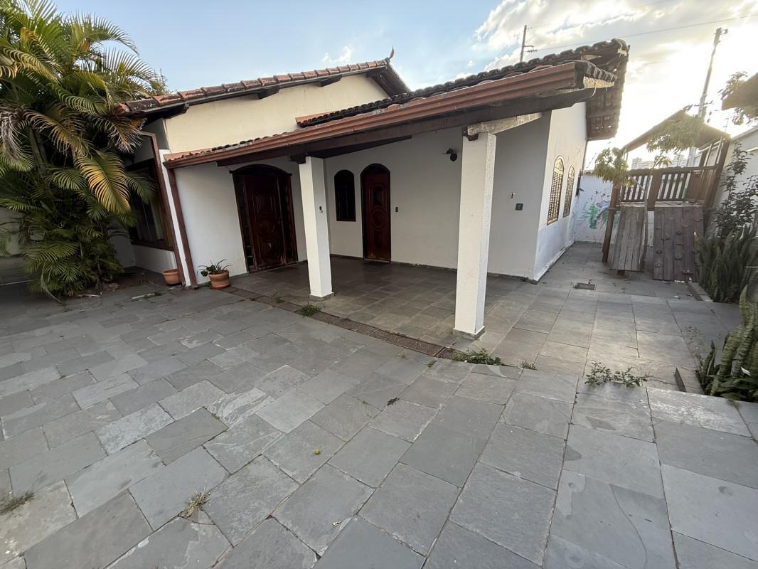 Casa, Filadélfia, 4 Quartos, 2 Vagas, 2 Suítes